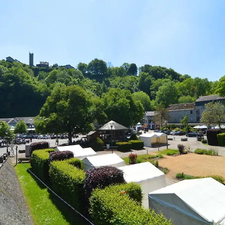 Сasa de vacaciones Spacious Chalet Located At